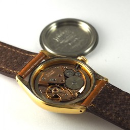 TUDOR自動巻腕時計　　　tu02236