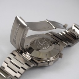 RADO自動巻アラーム腕時計　　　　　ra02163