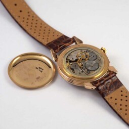 MOVADOトリプルカレンダー手巻腕時計　　　　　mo03881
